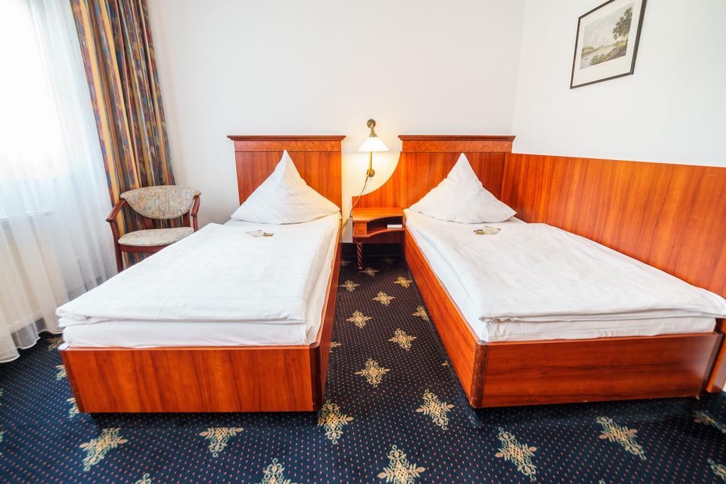 Hotel Wilder Mann אנברג - בוכהולץ מראה חיצוני תמונה